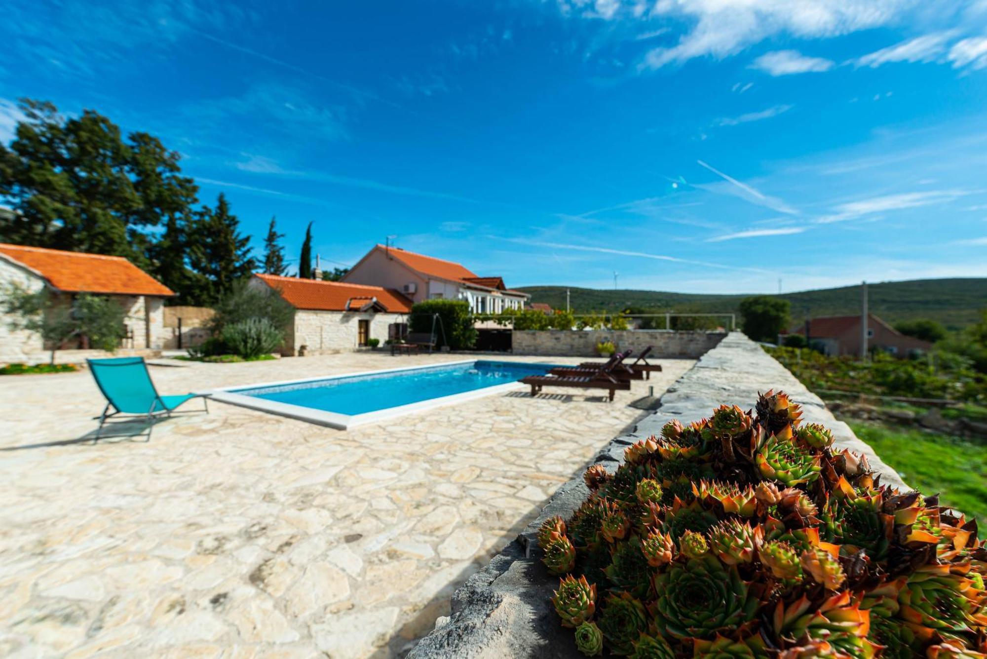 Dalmatian Country House Irena Bruska Exterior photo